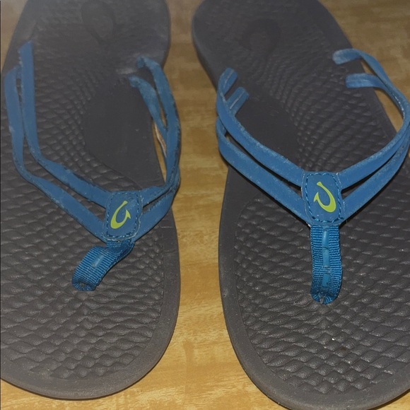 OluKai Blue and Black Sandals size 7 - Picture 8 of 8
